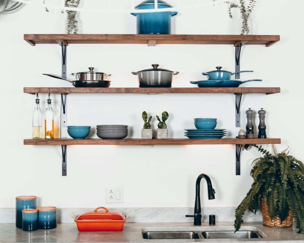 The Benefits of a Wall Mounted Shelf